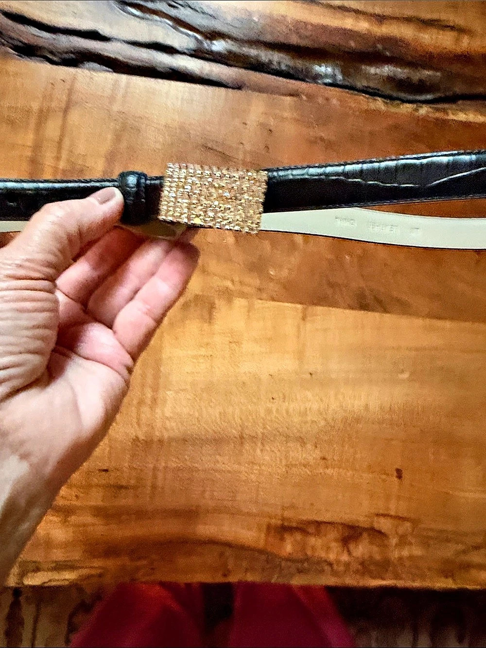 Textured Buckle Belt in Black & Gold Like New